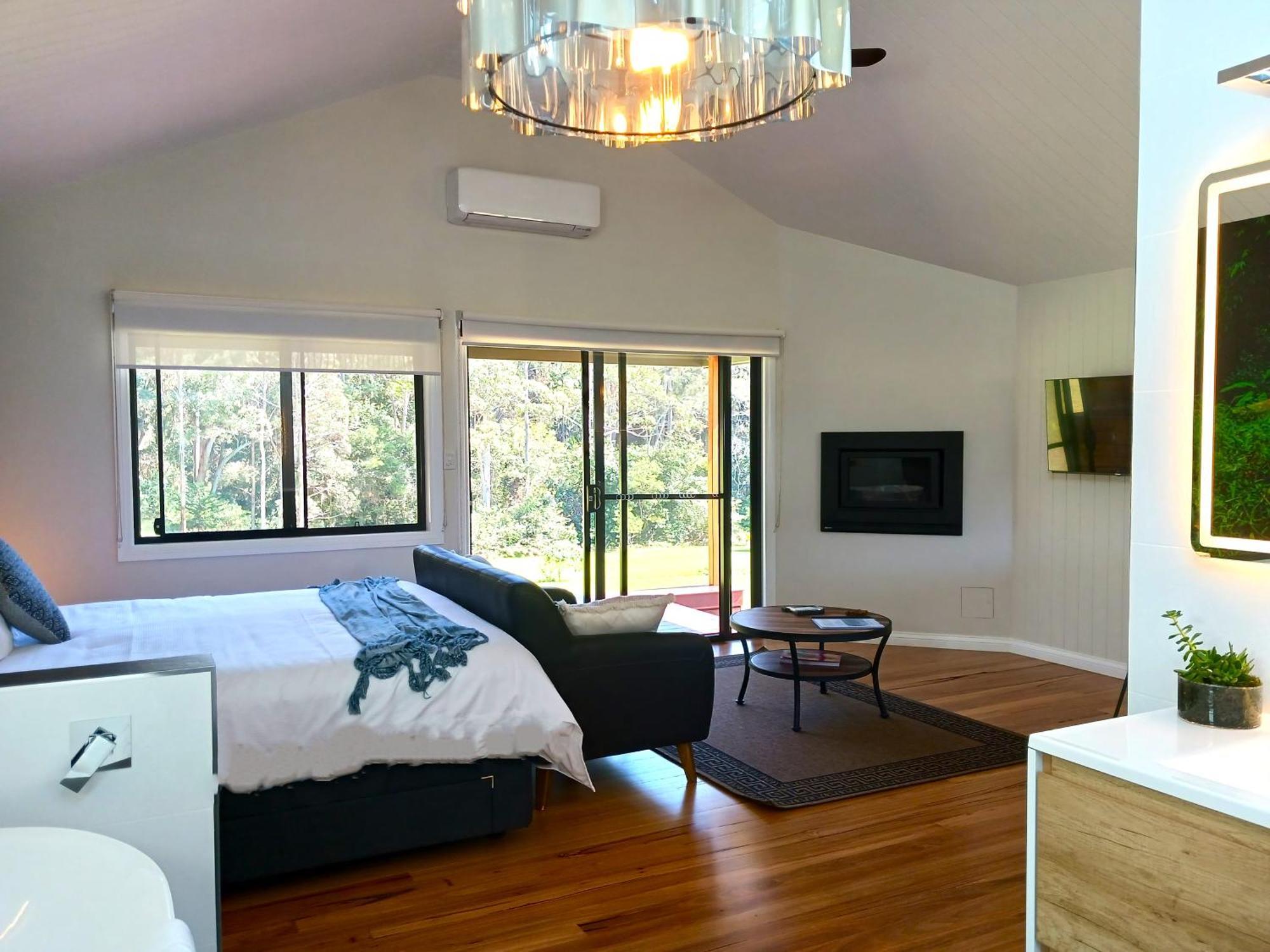 Hideaway Falls - Staggys Villa